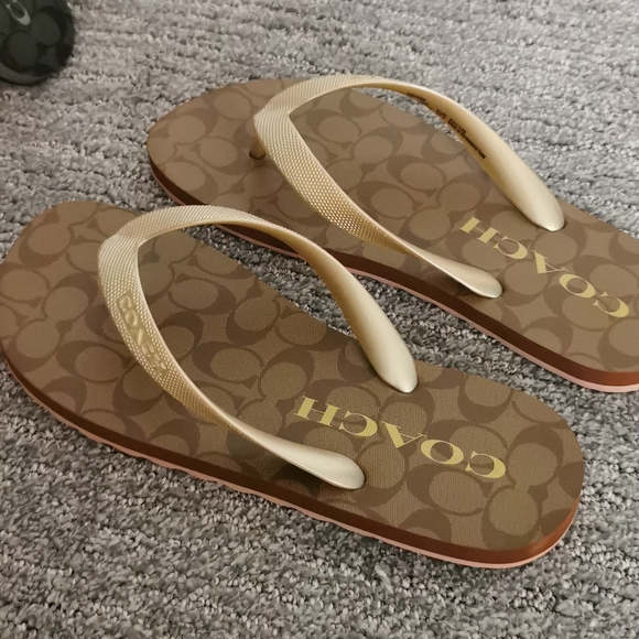 Coach Flip flaps - Picture 6 of 7